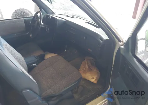 1987 Chevrolet Blazer S10 from USA, damaged, VIN 1GNCT18R3H0152807